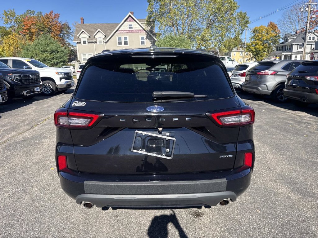 Certified 2023 Ford Escape ST-Line AWD/4WD image 4