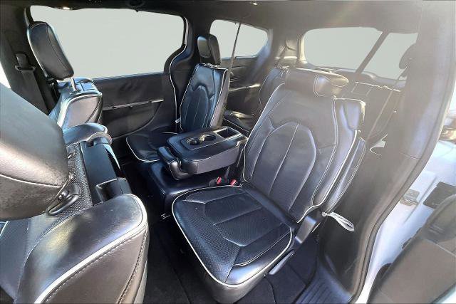 Used 2020 Chrysler Pacifica Limited w/ Advanced Safetytec Group image 29