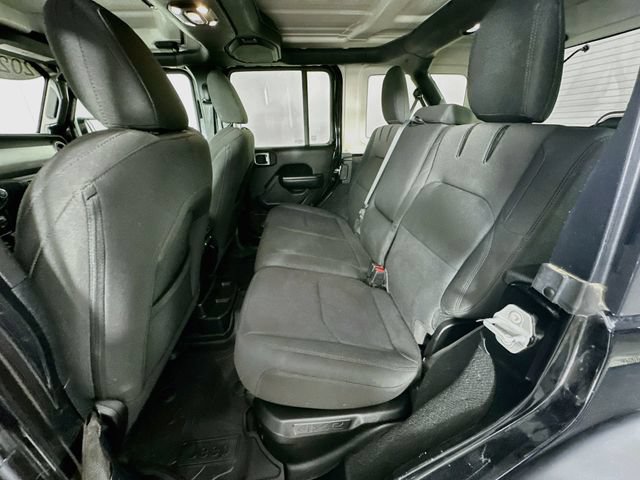 Used 2023 Jeep Wrangler Unlimited AWD/4WD image 32