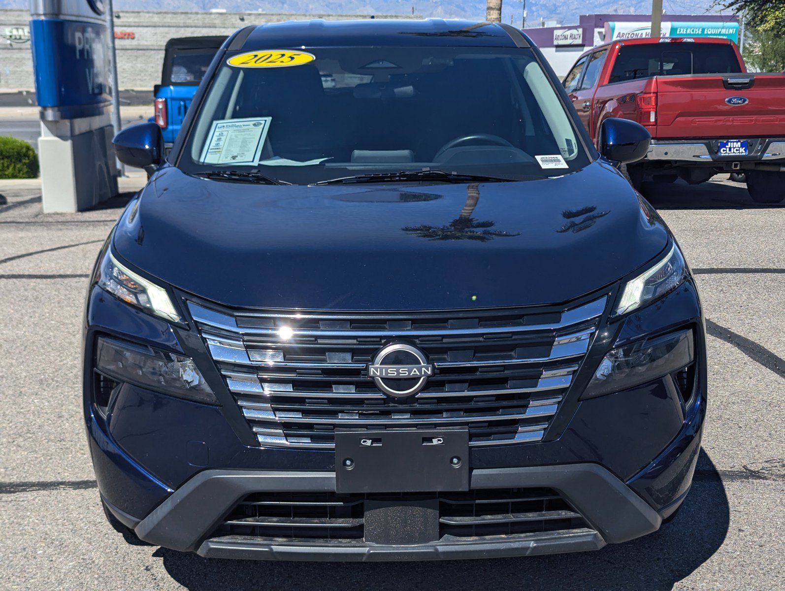 Used 2025 Nissan Rogue SV AWD/4WD image 6