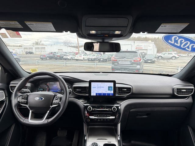 Certified 2022 Ford Explorer ST-Line AWD/4WD image 12