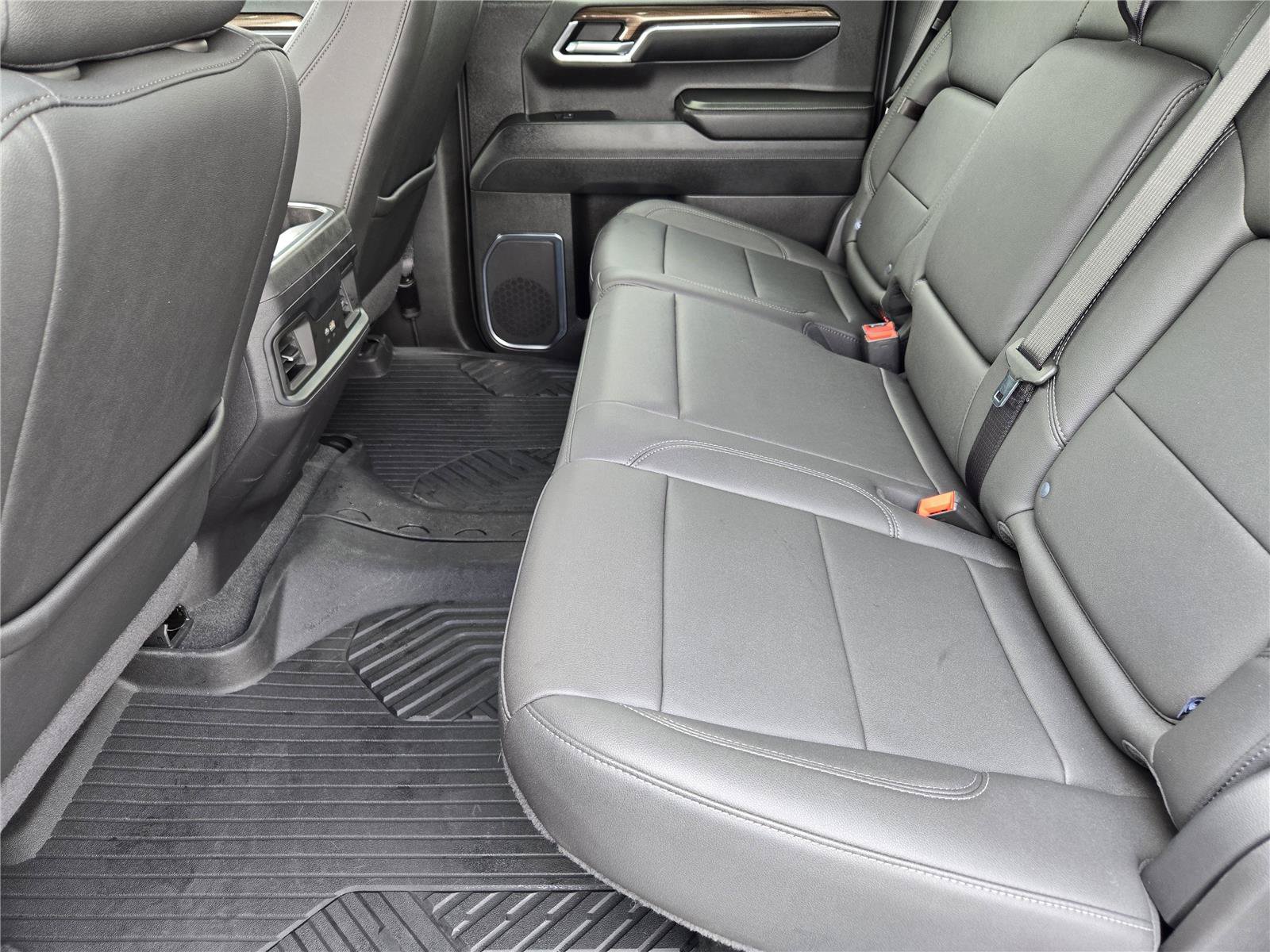 Used 2024 Chevrolet Silverado 1500 LT Trail Boss w/ LT Trail Boss Premium Package AWD/4WD image 28