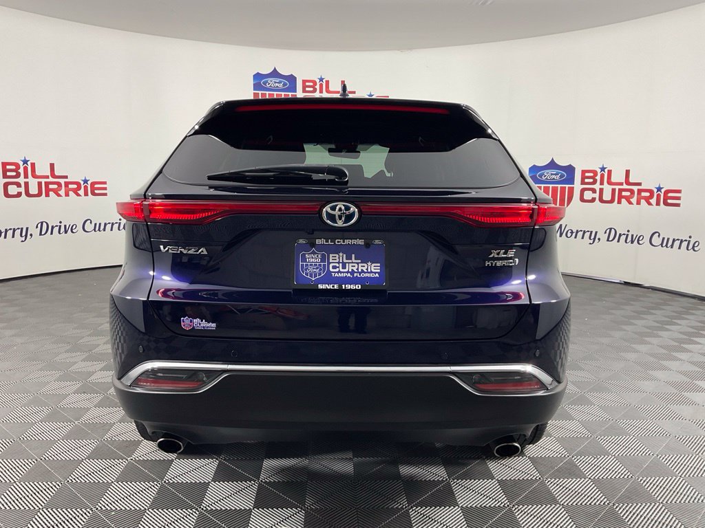Used 2022 Toyota Venza XLE AWD/4WD image 4