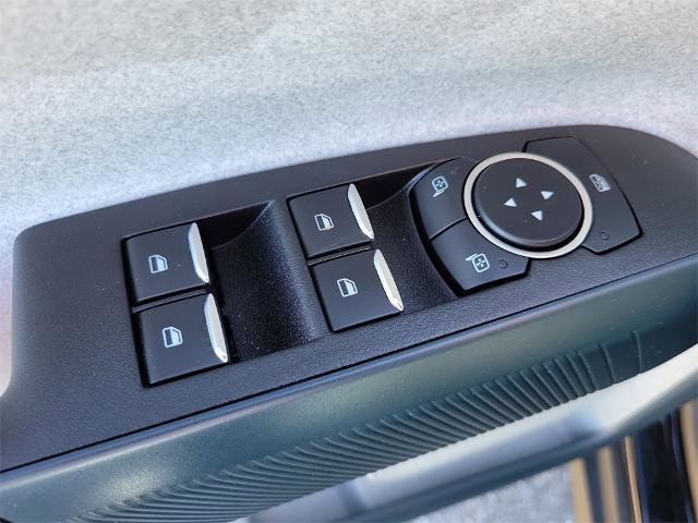 Certified 2022 Ford Maverick XLT image 22