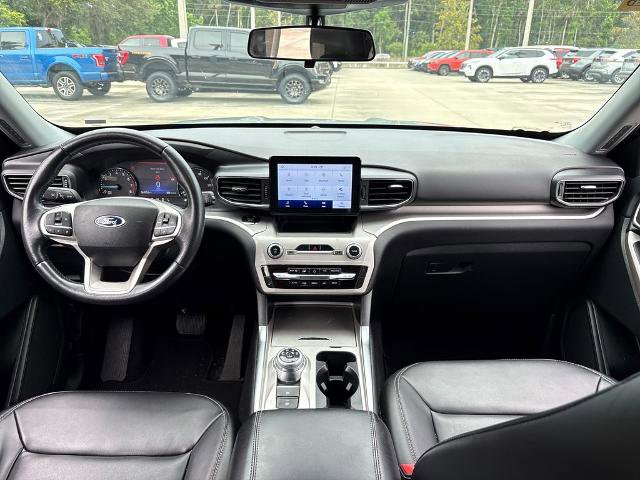 Certified 2023 Ford Explorer XLT w/ Equipment Group 202A RWD image 7
