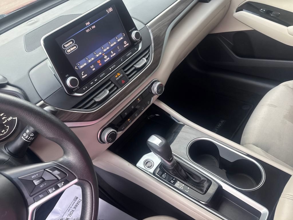 Used 2023 Nissan Altima 2.5 SV image 15