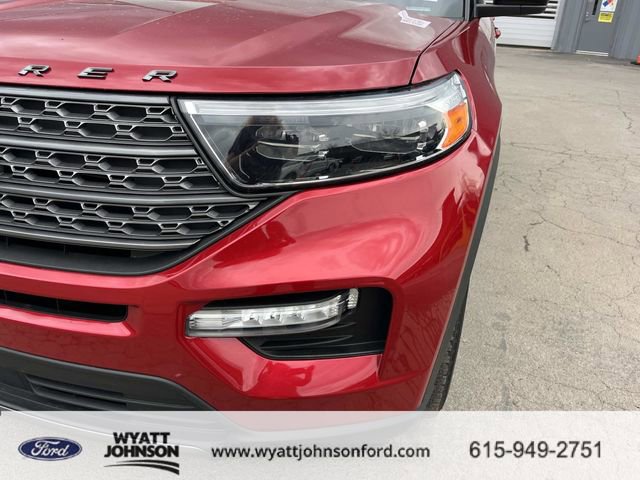Certified 2022 Ford Explorer XLT w/ Equipment Group 202A AWD/4WD image 9