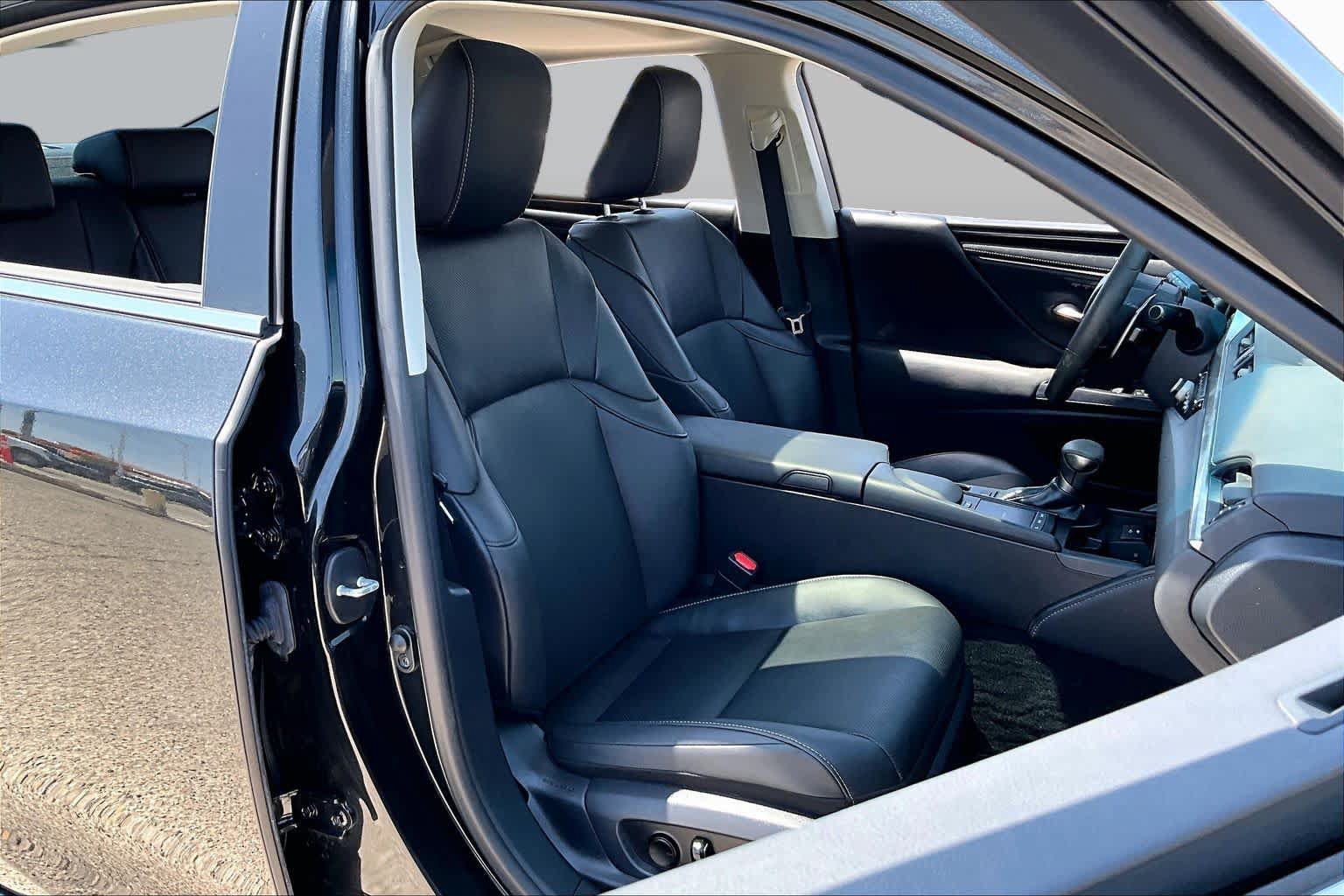Used 2021 Lexus ES 350 w/ Premium Package FWD image 9