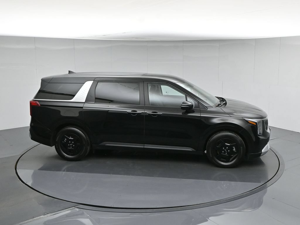 Used 2026 Kia Carnival FWD image 57