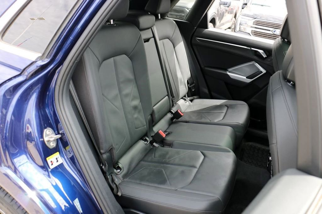 Used 2021 Audi Q3 2.0T Premium w/ Convenience Package AWD/4WD image 32