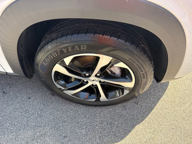 Used 2024 Chevrolet Trax RS FWD image 12