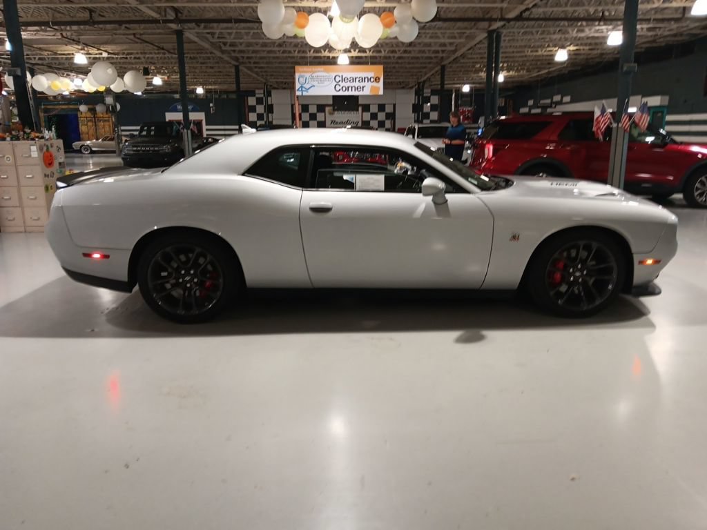 Used 2021 Dodge Challenger R/T Scat Pack RWD image 5