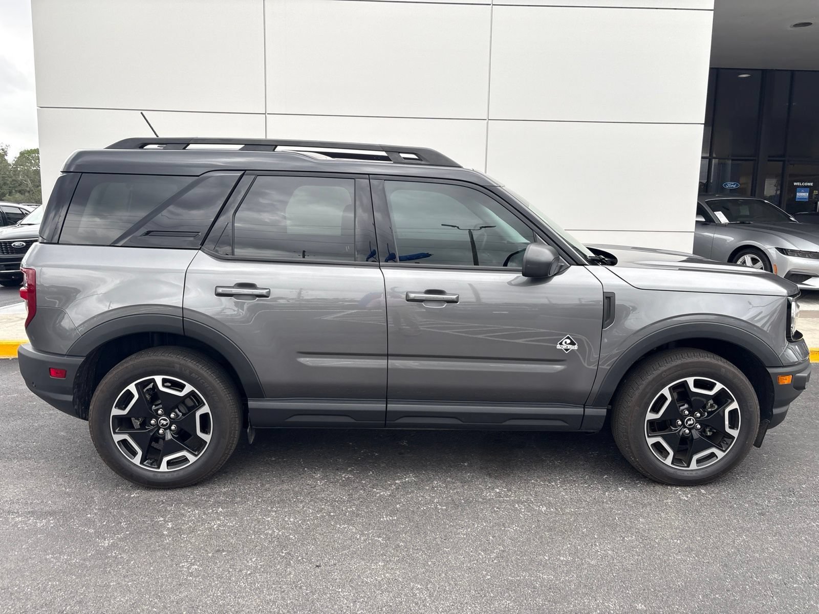 Certified 2023 Ford Bronco Sport Outer Banks w/ Tech Package AWD/4WD image 3
