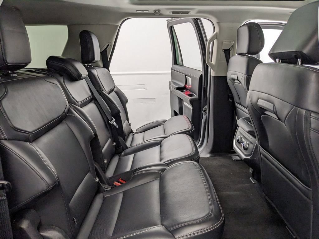 Certified 2025 Ford Expedition Max Platinum AWD/4WD image 47