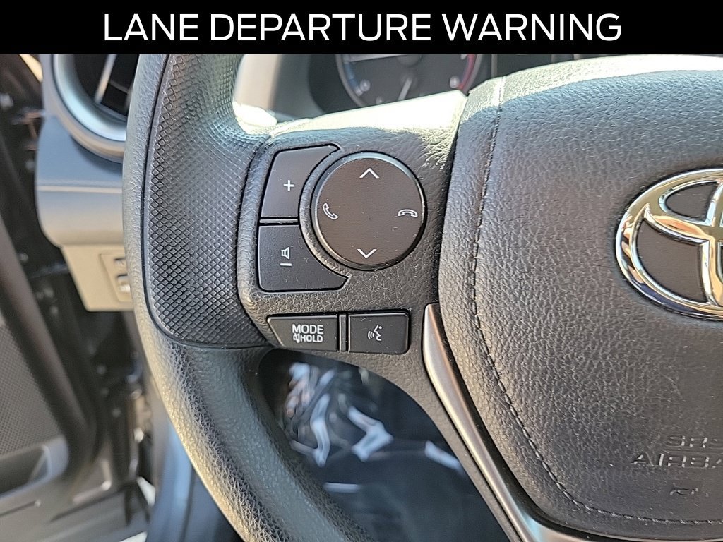 Used 2017 Toyota RAV4 LE w/ All Weather Liner Package FWD image 21