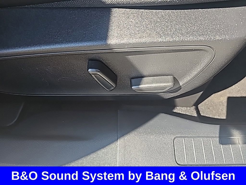 Certified 2025 Ford Escape ST-Line Select w/ Tech Pack #2 image 12