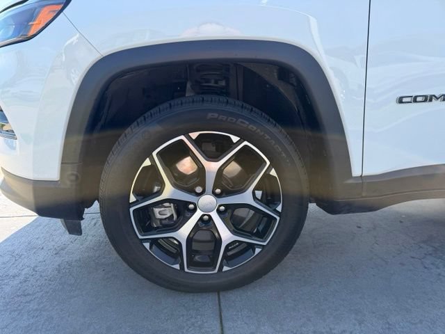 Used 2024 Jeep Compass Limited AWD/4WD image 4