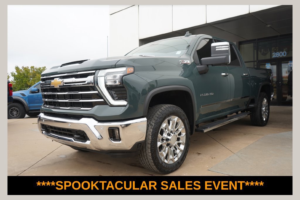 Used 2026 Chevrolet Silverado 2500 LTZ w/ LTZ Premium Package AWD/4WD image 1