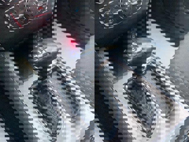 Used 2021 Dodge Charger SXT w/ Blacktop Package image 15