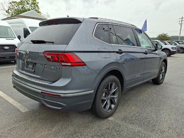 Used 2023 Volkswagen Tiguan SE w/ Panoramic Sunroof Package AWD/4WD image 10