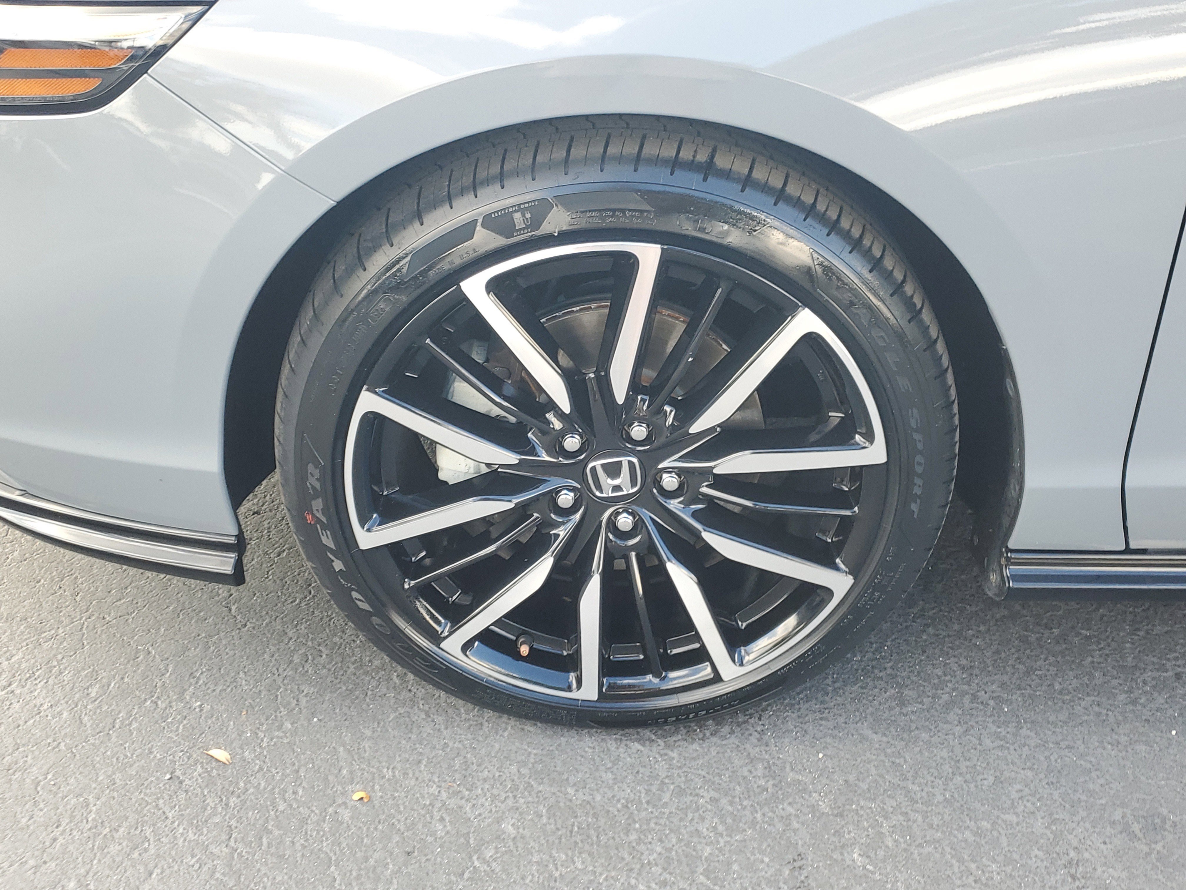 Used 2024 Honda Accord Touring image 5