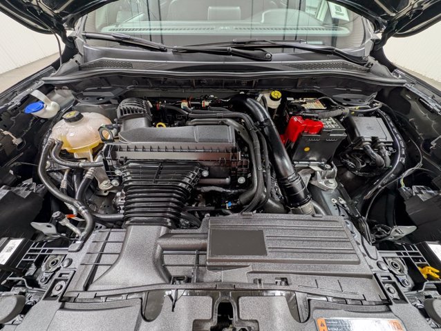 Certified 2025 Ford Escape ST-Line Select AWD/4WD image 26