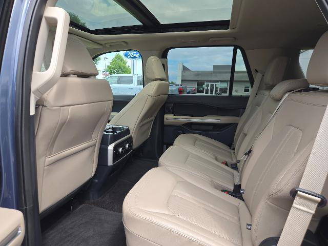 Certified 2022 Ford Expedition Limited AWD/4WD image 6