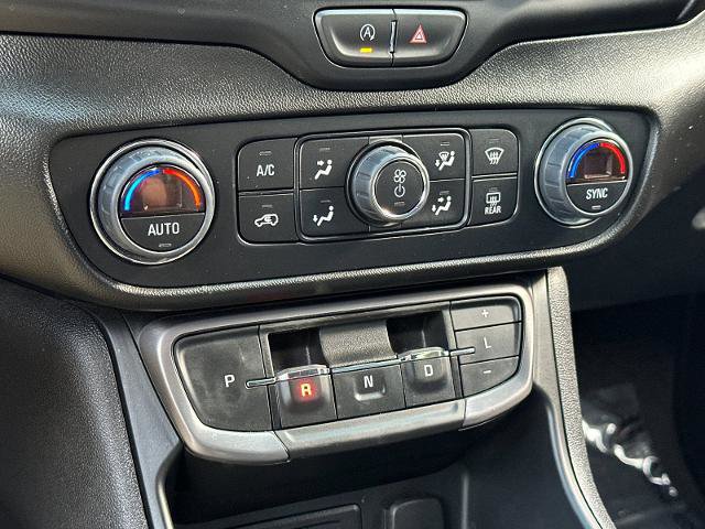 Used 2023 GMC Terrain AT4 image 19