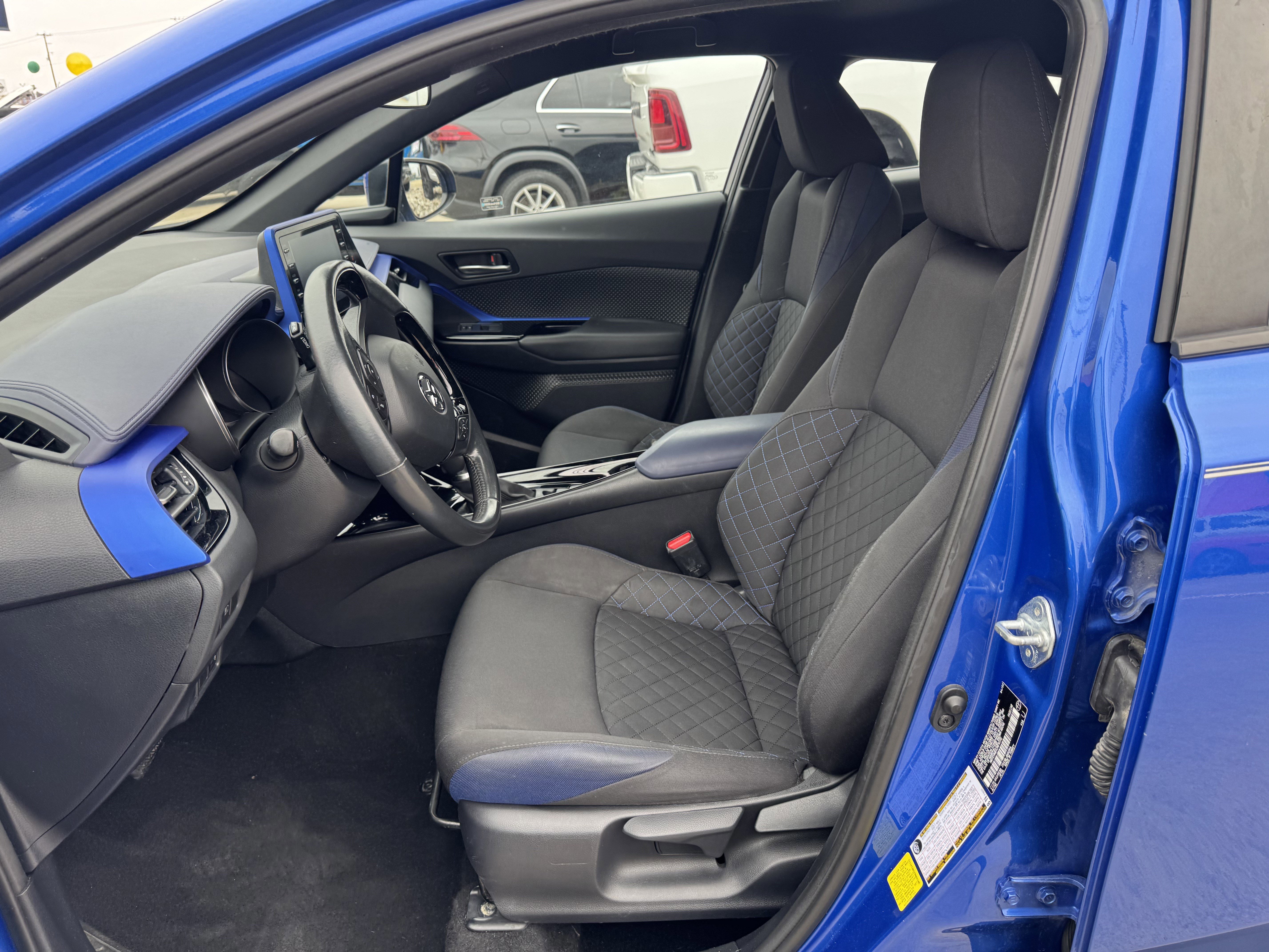 Used 2022 Toyota C-HR Limited image 15