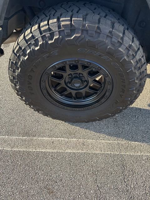 Used 2023 Jeep Wrangler Sport image 9