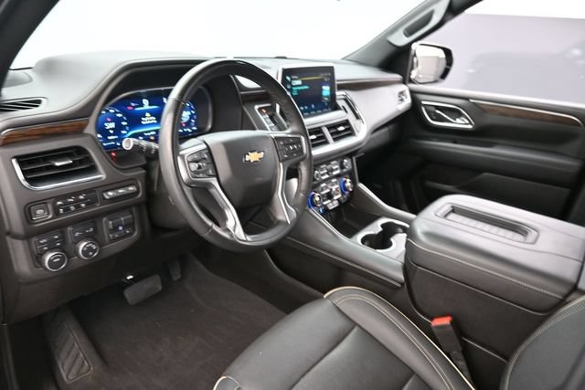 Used 2023 Chevrolet Tahoe Premier w/ Premium Package AWD/4WD image 11