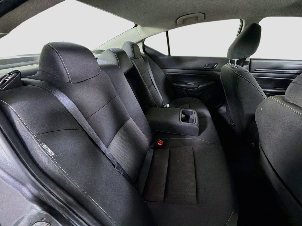 Used 2025 Nissan Altima 2.5 SV FWD image 25