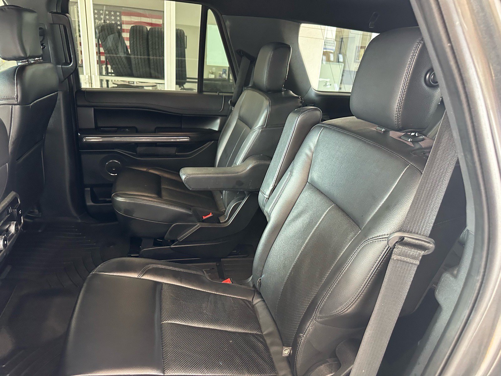 Certified 2020 Ford Expedition XLT w/ Equipment Group 202A AWD/4WD image 27