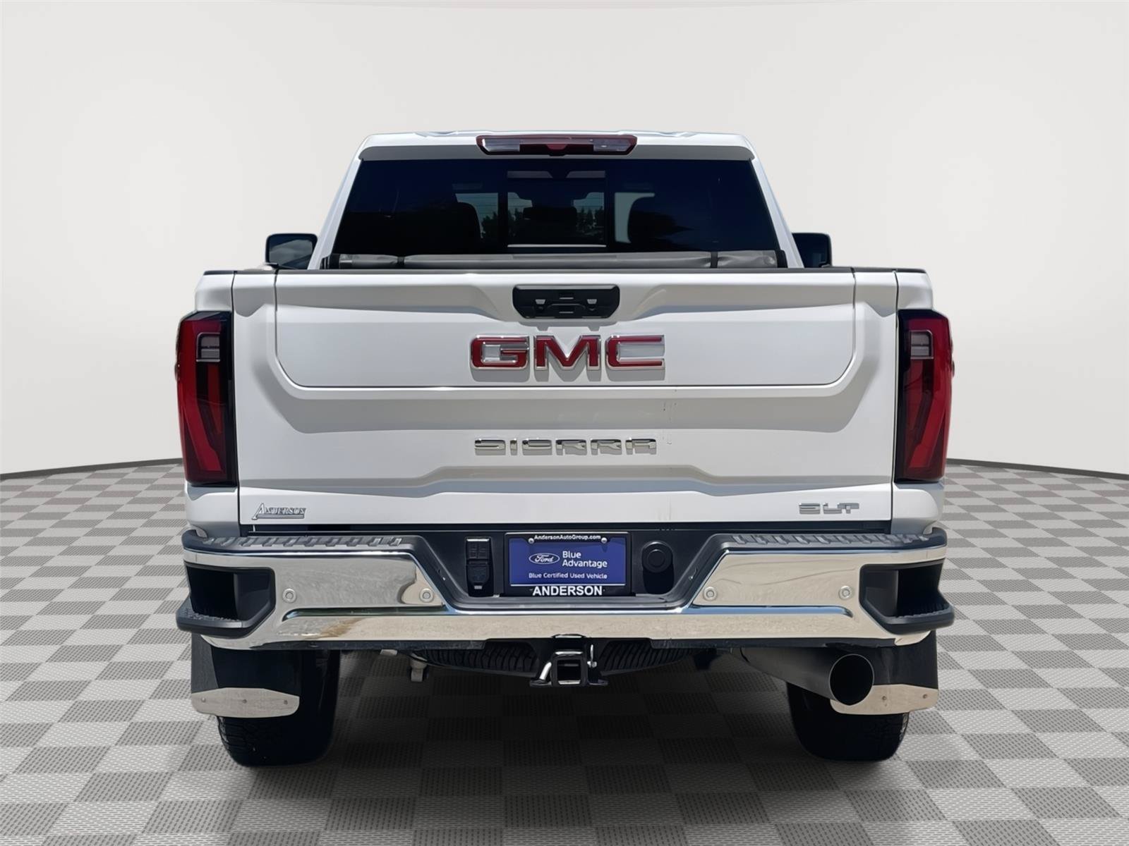 Used 2024 GMC Sierra 2500 SLT w/ SLT Premium Package AWD/4WD image 8