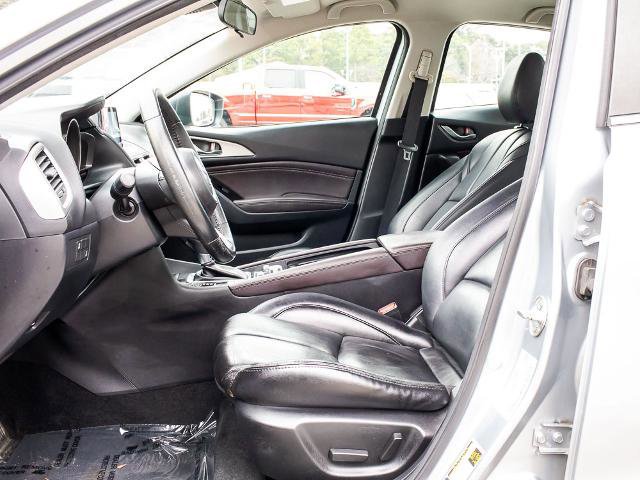 Used 2018 MAZDA MAZDA3 Touring image 17