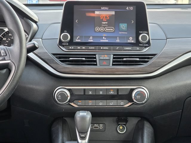 Used 2025 Nissan Altima 2.5 SV FWD image 9