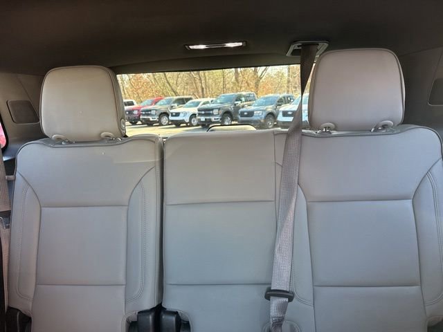 Used 2021 GMC Yukon SLT w/ SLT Premium Package image 24