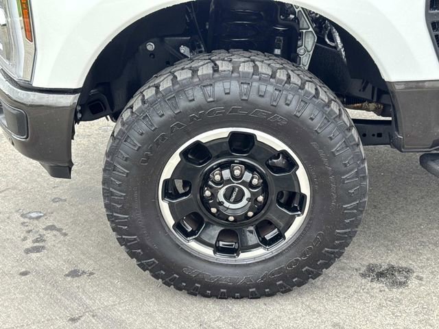 Certified 2025 Ford F350 King Ranch w/ Tremor Off-Road Package AWD/4WD image 39