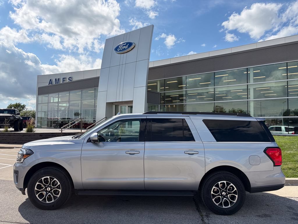 Certified 2024 Ford Expedition Max XLT AWD/4WD image 3