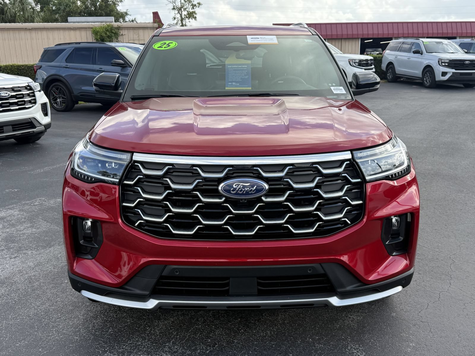 Certified 2025 Ford Explorer Platinum RWD image 8