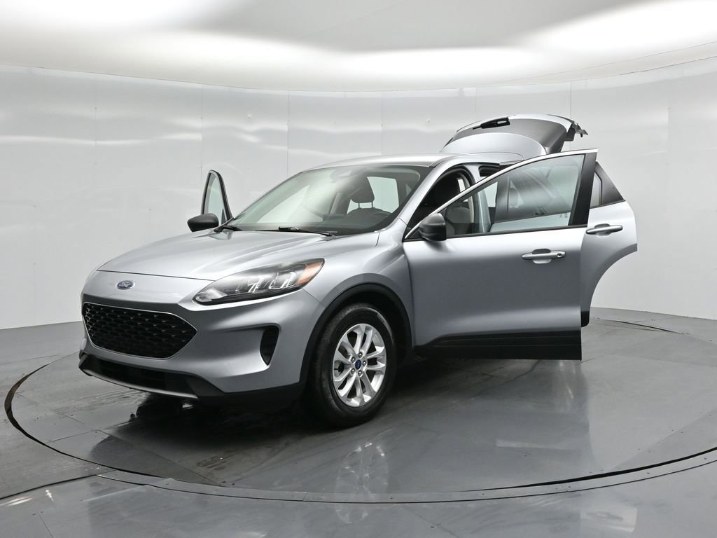 Certified 2022 Ford Escape SE image 27