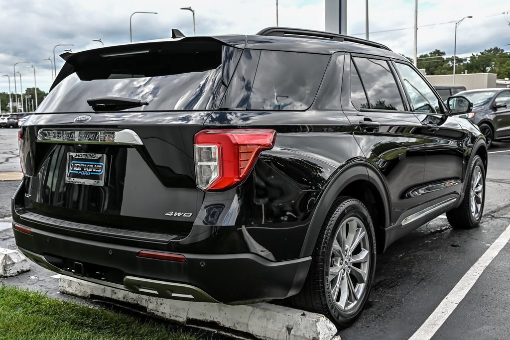 Certified 2023 Ford Explorer XLT w/ Equipment Group 202A AWD/4WD image 8