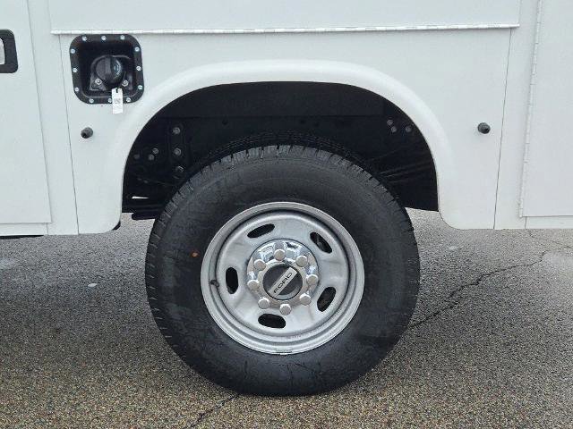 Certified 2024 Ford F250 XL w/ XL Chrome Package image 14