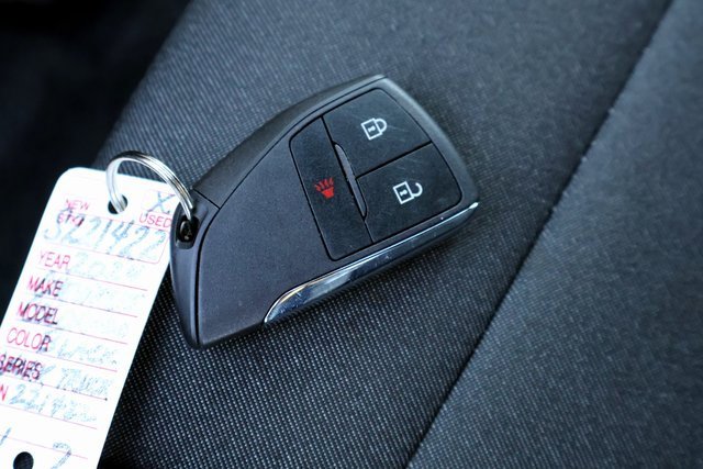 Used 2024 Chevrolet Colorado W/T image 33