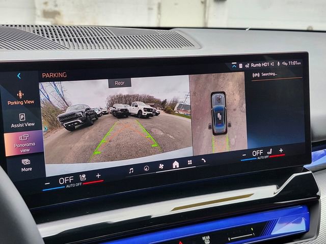 Used 2024 BMW 540i xDrive w/ Premium Package image 20