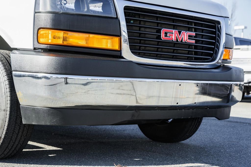 Used 2024 GMC Savana 2500 w/ Driver Convenience Package image 14