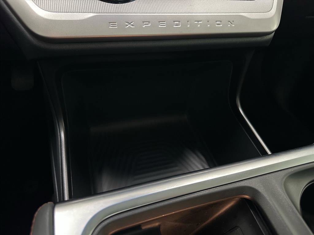 Certified 2025 Ford Expedition Active image 45