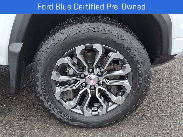 Used 2023 GMC Canyon Denali image 9