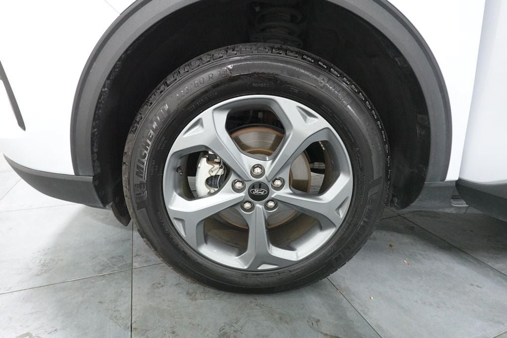 Certified 2025 Ford Escape ST-Line AWD/4WD image 33