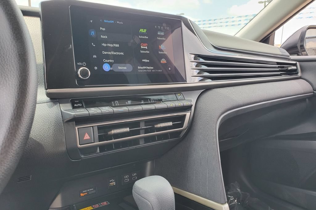 Used 2026 Toyota Camry LE FWD image 10